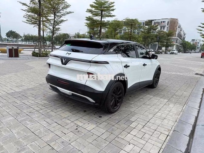 VinFast VF6 2025 Trắng 37000 km