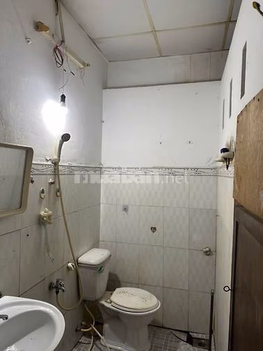 Nhà cấp 4 cho thuê 2 mặt hẻm số 413/80 Lê Văn Sĩ, P.12, Q3. DT 4x14m