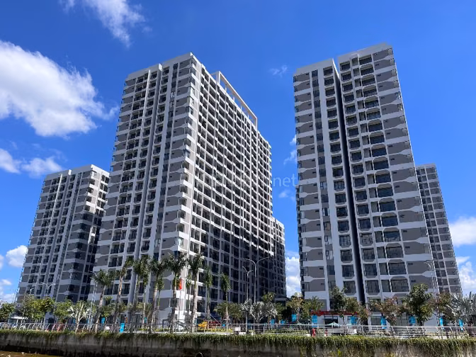 MT Eastmark City, căn 1PN siêu hiếm, chỉ 2,9 tỷ view hồ bơi