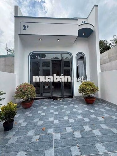 nhà đẹp giá rẻ tại tân định bến cát Bình Dương