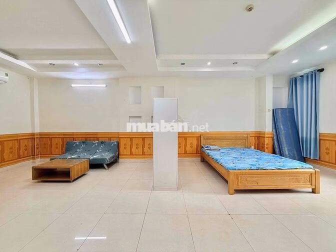 BAN CÔNG 2 KHÔNG GIAN NGỦ 50m2 - FULL NỘI THẤT - CHỢ HOÀNG HOA THÁM