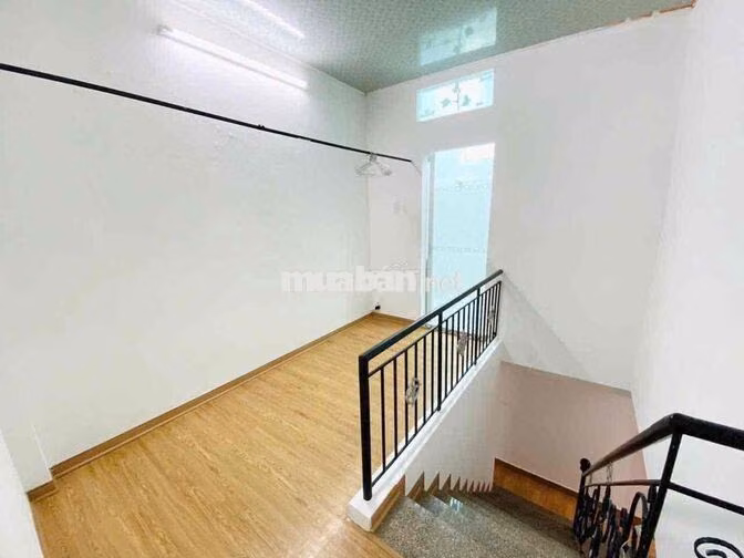 Cho thuê nhà MT Đỗ Quang Vị Trí sầm uất KD buôn bán rất tốt