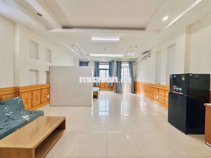 BAN CÔNG 2 KHÔNG GIAN NGỦ 50m2 - FULL NỘI THẤT - CHỢ HOÀNG HOA THÁM