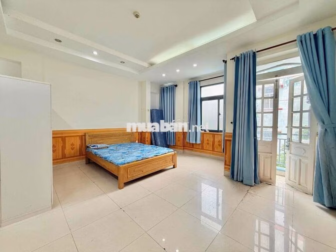 BAN CÔNG 2 KHÔNG GIAN NGỦ 50m2 - FULL NỘI THẤT - CHỢ HOÀNG HOA THÁM