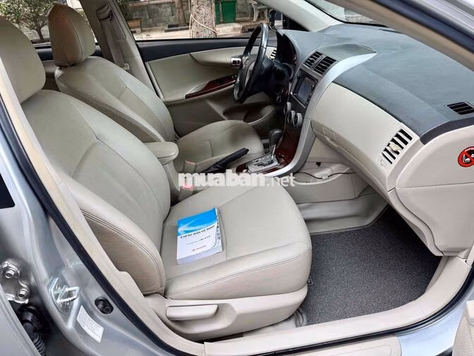 Toyota Corolla Altis 2011 1.8G Bạc 75.000km cọp