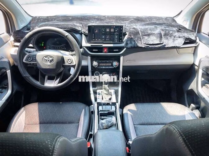 Toyota Veloz Cross TOP 2026 Trắng 6.000 km