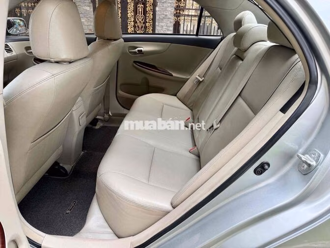 Toyota Corolla Altis 2011 1.8G Bạc 75.000km cọp