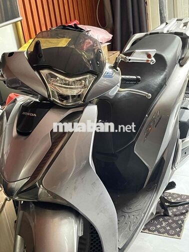 Honda SH 125VN 2017 Xám 28963 km