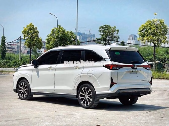 Toyota Veloz Cross TOP 2026 Trắng 6.000 km
