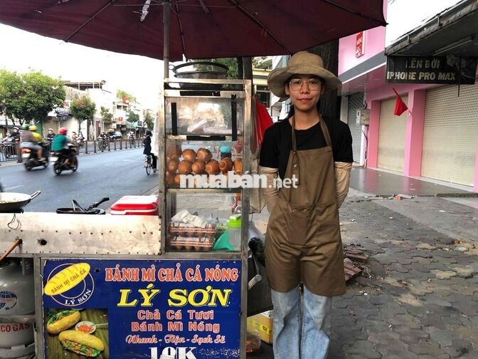 TUYỂN NHÂN VIÊN BÁN BÁNH MÌ