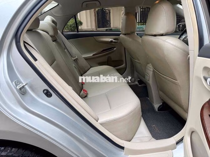 Toyota Corolla Altis 2011 1.8G Bạc 75.000km cọp