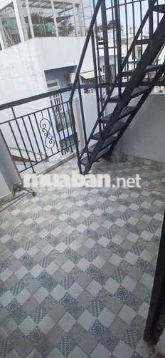 Nhà trệt 3 lầu có sân thượng, đường XVNT P21 BT