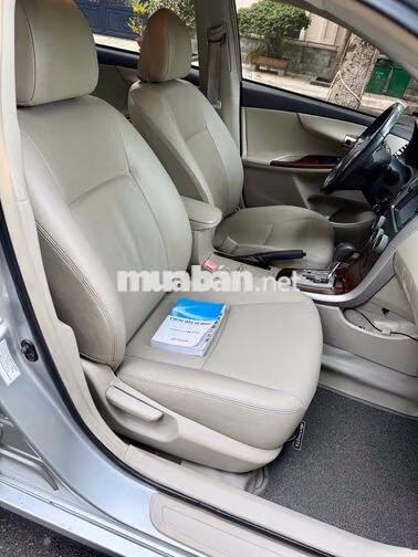 Toyota Corolla Altis 2011 1.8G Bạc 75.000km cọp