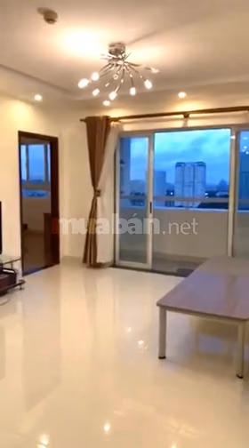 Cần bán lại căn hộ cao cấp Hùng Vương Plaza,126 Hồng Bàng, 