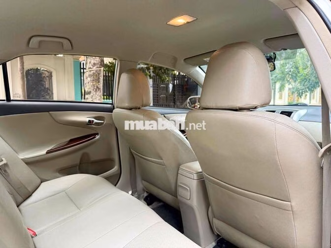 Toyota Corolla Altis 2011 1.8G Bạc 75.000km cọp