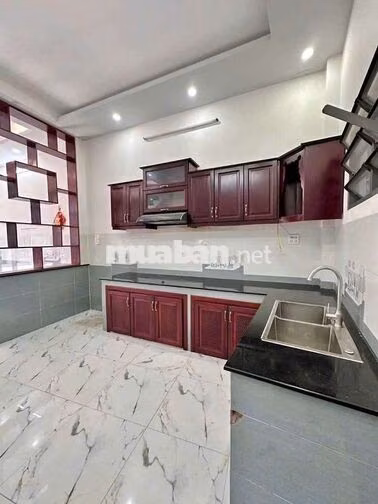 Cho thuê nhà trục chính hẻm thuận tiện kinh doanh 2 lầu