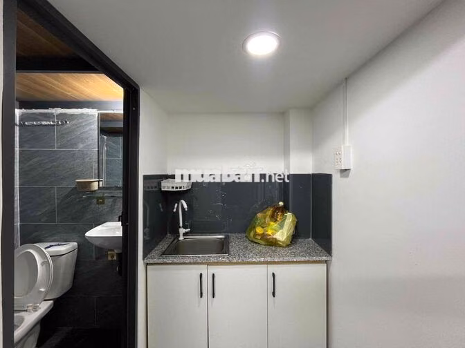 DUPLEX CỬA SỔ ĐÓN NẮNG FULL NỘI THẤT NGAY LĂNG CHA CẢ - TÂN BÌNH