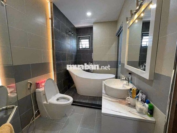 CHÍNH CHỦ CẦN CHO THUÊ NHÀ KHU THƯƠNG MẠI PHÚ MỸ NỘI THẤT CAO CẤP