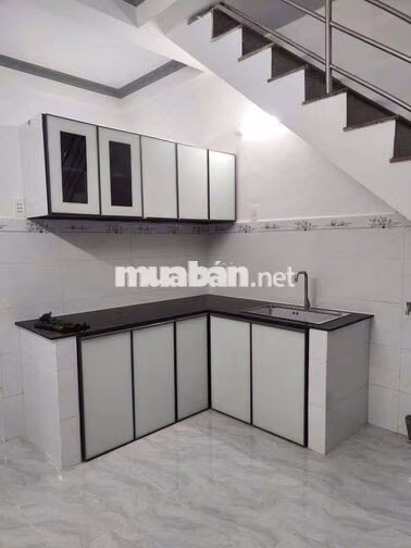giá 3tỷ6. bán nhà 3,9x11m 1 lầu 2pn 2wc