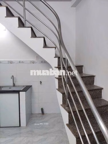giá 3tỷ6. bán nhà 3,9x11m 1 lầu 2pn 2wc