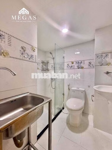 🔥PHÒNG GÁC CAO CẤP_THANG MÁY_FREE DỊCH VỤ_GẦN CV HOÀNG VĂN THỤ🏡