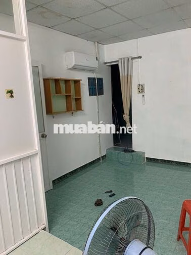 Nhà hẽm 32/3/27F hòa hưng,1 lầu,2 phòng.