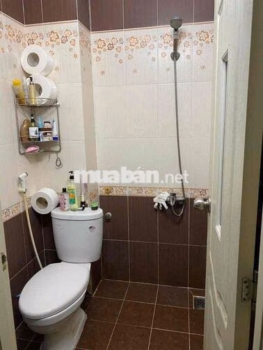 cho nữ thuê phòng giá 3 tr - 3,5 tr, giáp Q1