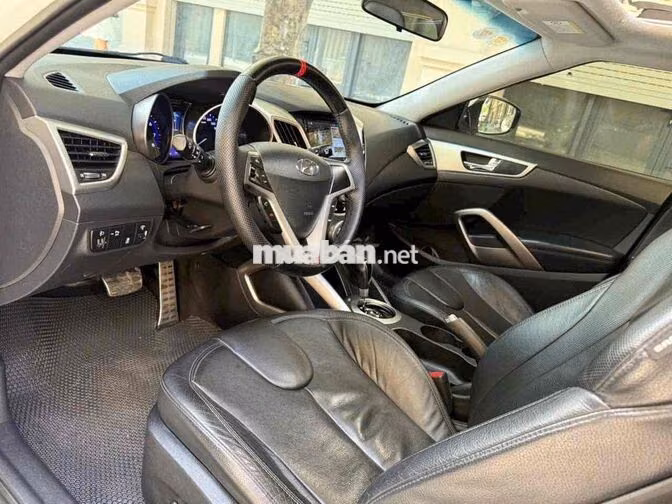Hyundai Veloster 1.6 AT GDi 2011 Trắng tự động