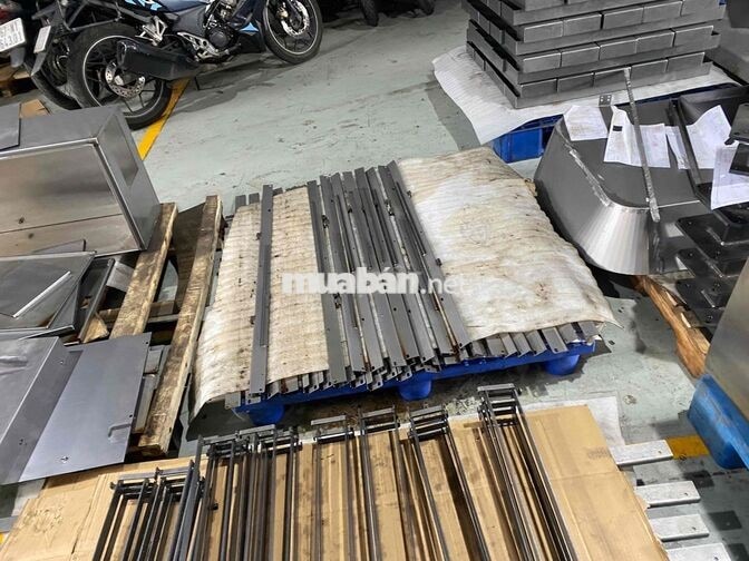 Tuyển thợ phụ cơ khí