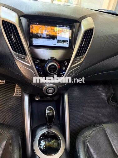 Hyundai Veloster 1.6 AT GDi 2011 Trắng tự động