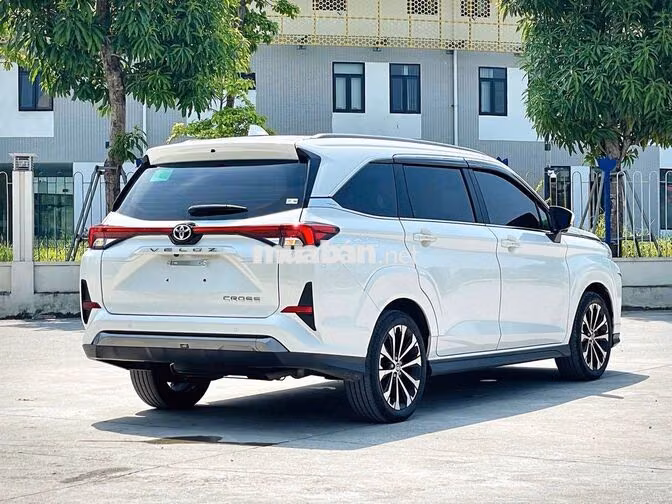 Toyota Veloz Top 2026 Trắng 6000km