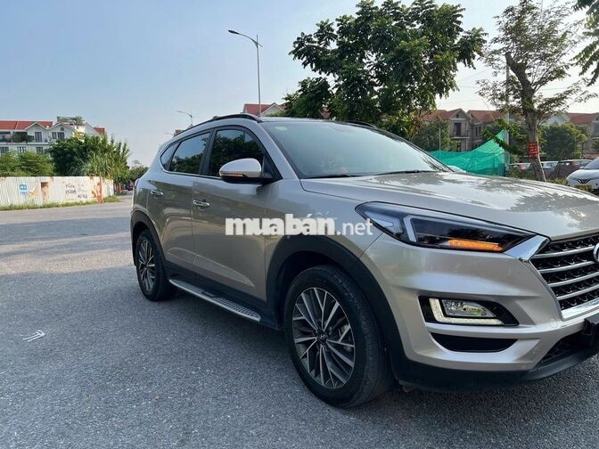 Hyundai Tucson 2.0 ATH 2021 Vàng sâm panh 27000 km