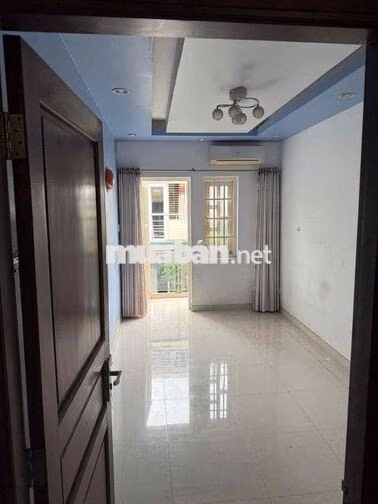cho nữ thuê phòng giá 3 tr - 3,5 tr, giáp Q1