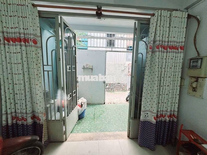 hàng hiêm khu vąn kiêp 10 m ra măt tiên hėm 3m thông thăng 1 chục