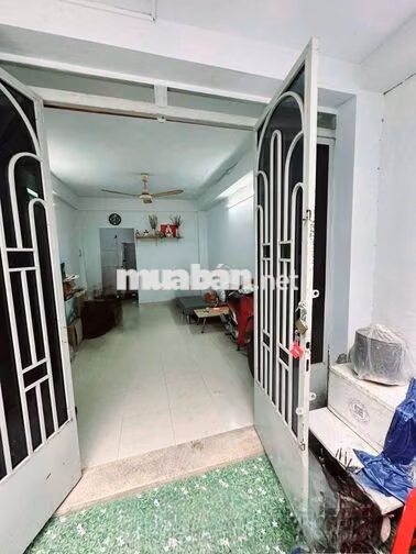 hàng hiêm khu vąn kiêp 10 m ra măt tiên hėm 3m thông thăng 1 chục