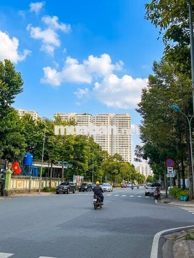 BÁN NHÀ MẶT TIỀN DƯƠNG QUANG ĐÔNG, TRUNG TÂM HÀNH CHÌNH Q.8, SHR, 18T