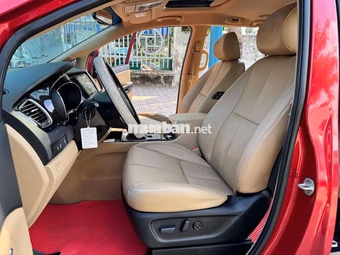 Bán Kia Sedona đời 2019 bản Platium hỗ trợ bank