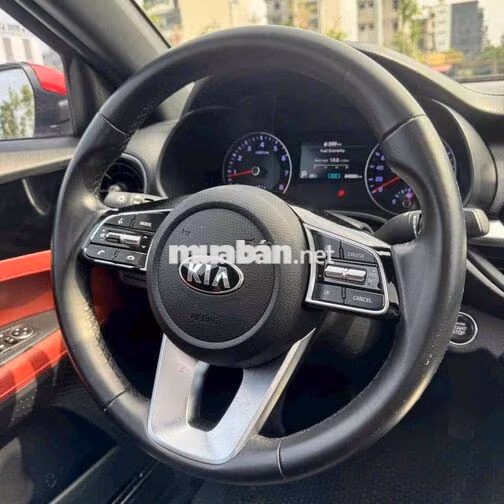 Kia Cerato Premium Số tự động 5 chỗ Đỏ
