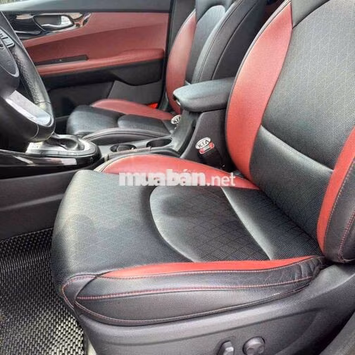 Kia Cerato Premium Số tự động 5 chỗ Đỏ