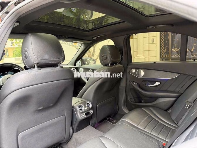 Mercedes C300 AMG 2021 Đen 29.000 miles