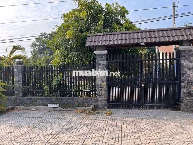 Cho thuê nhà nguyên căn 342m2 cạnh khu công nghiệp phước đông