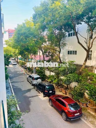 Đi công tác nên nhượng lại căn hộ dịch vụ