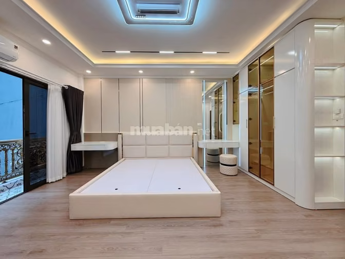 CẦN BÁN NHÀ PHÂN LÔ QUÂN ĐỘI - HOÀNG VĂN THÁI 
