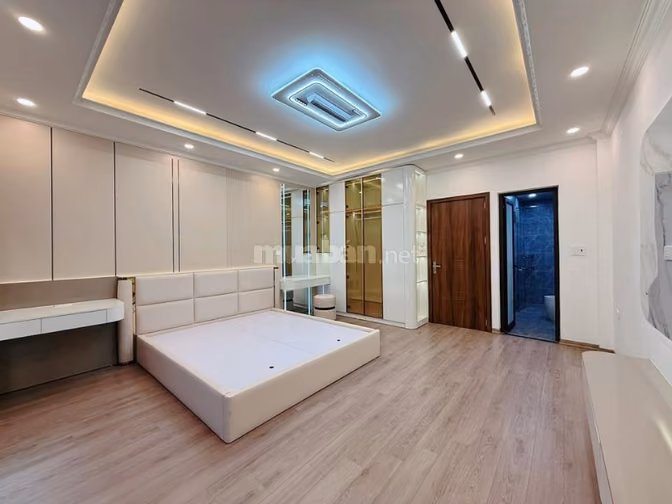 CẦN BÁN NHÀ PHÂN LÔ QUÂN ĐỘI - HOÀNG VĂN THÁI 