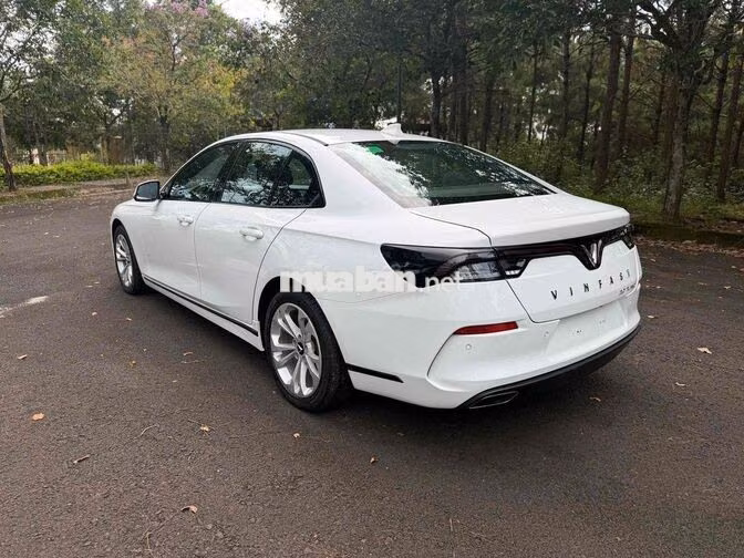 VinFast Lux A Lux A2.0 2022 Trắng 70.000 km