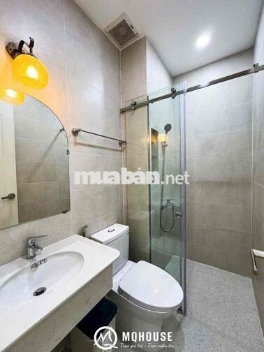 Căn Hộ Ban Công có Thang Máy ngay Trung Tâm Quận 10