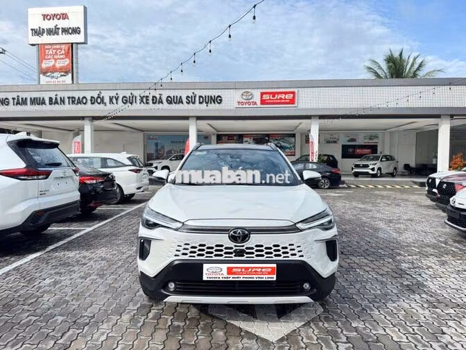 Corolla Cross 1.8V 2025 Trắng, lướt nhẹ 10.000km