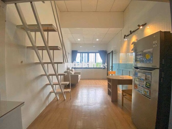 2 không gian ngủ rộng 42m2 , full nội thất như hình