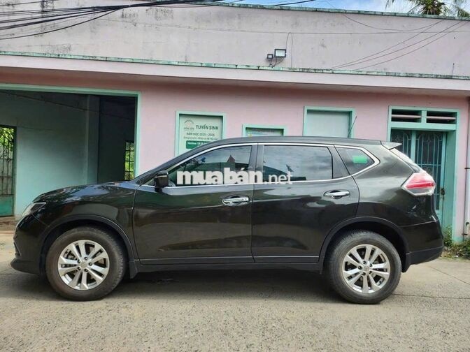 Nissan X-Trail 4x2 SL 2016 Xanh đen Tự động