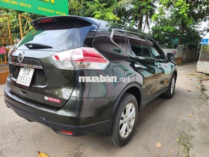 Nissan X-Trail 4x2 SL 2016 Xanh đen Tự động